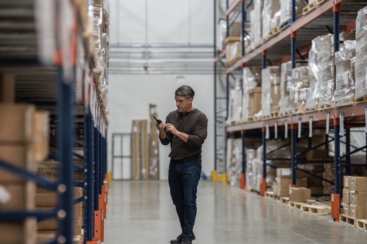 Two-way radios for Distribution Businesses